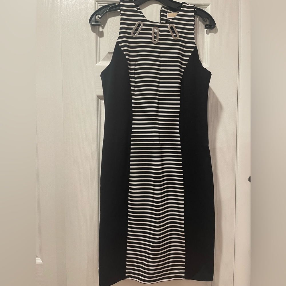 Short dress